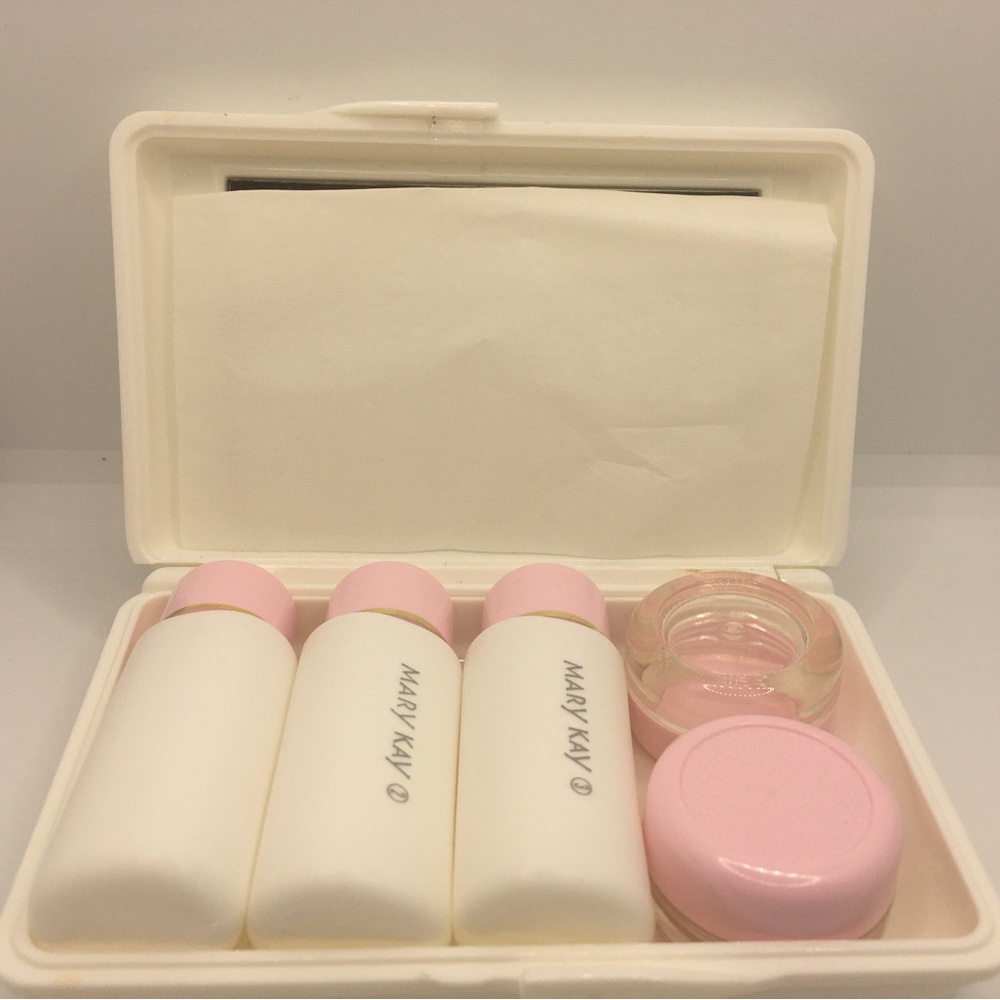 Mary Kay Travel Set